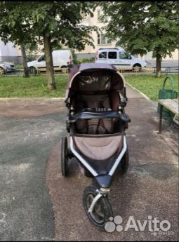 Коляска Bob Revolution SE