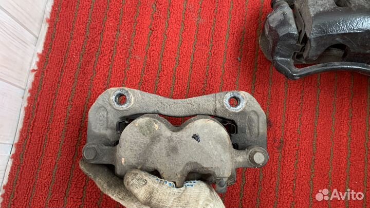 Суппорта в сборе Opel Antara 2.4 2014 год