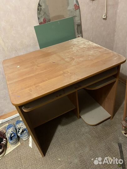 Компьютерный стол