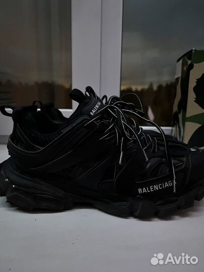 Balenciaga track 1 проданы
