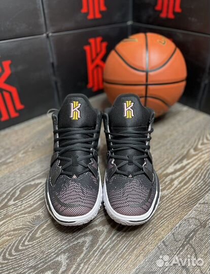 Баскетбольные кроссовки Nike Kyrie 7