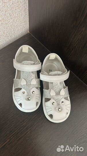 Сандалии для девочки 26 размер