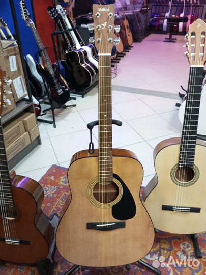 Гитара Yamaha новая