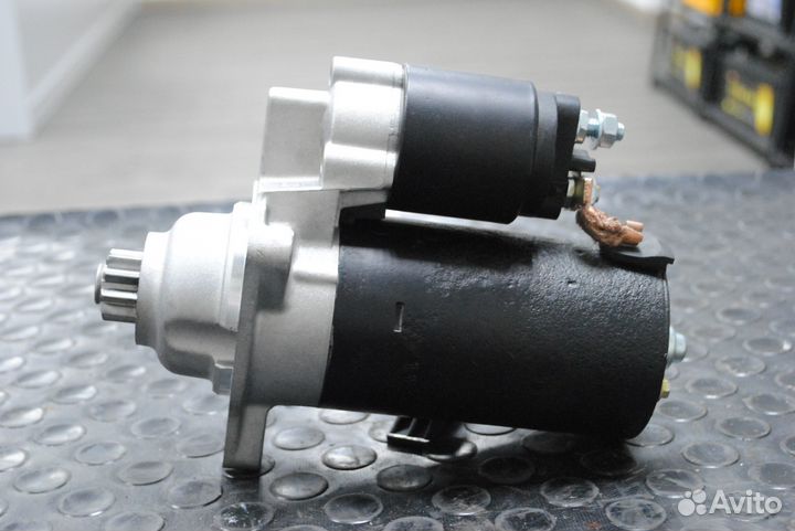 Стартер Volkswagen Transporter T4 1.9 TDi, 2.4 TDi