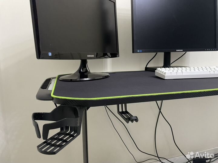 Игровой стол gamemax RGB