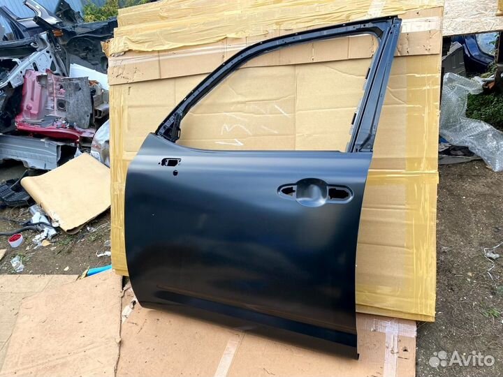 Дверь передняя левая Toyota Land Cruiser 300