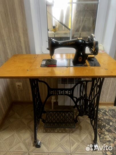 Швейная машина Singer