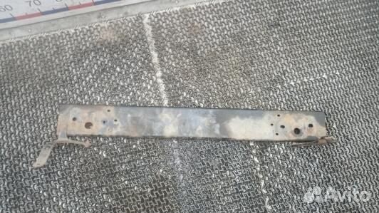 Усилитель бампера передний (кронштейн) toyota hilux RN70 (1OK20G901)