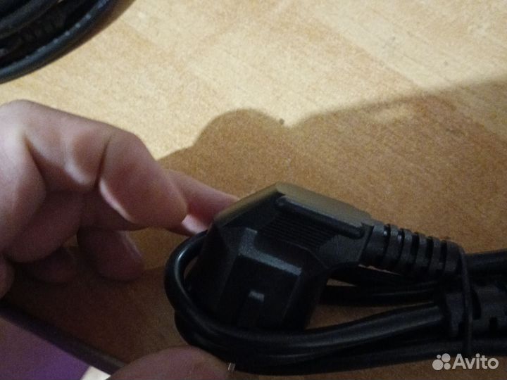 Кабель питания для монитора