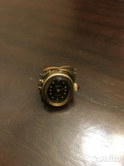 Часы кольцо Чайка