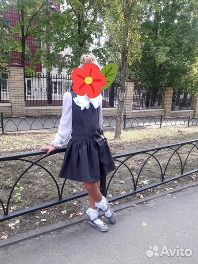 Форма сарафан серый