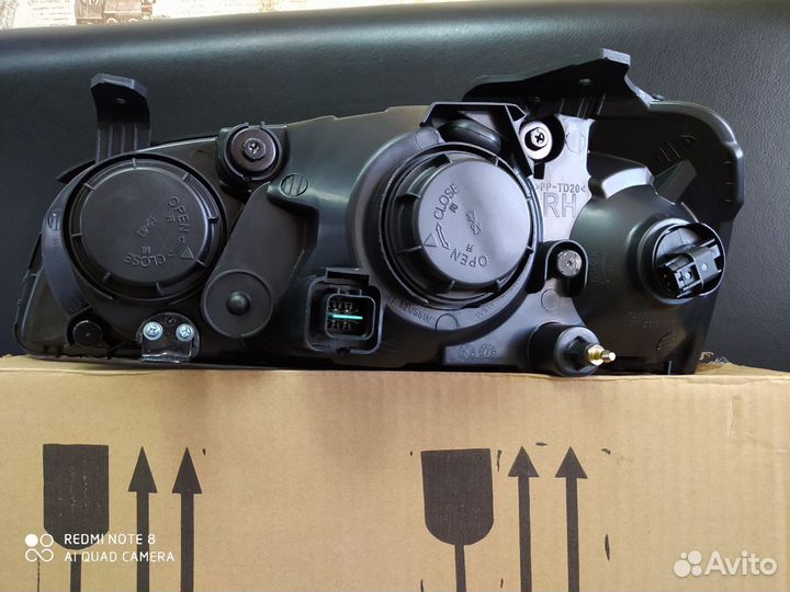 Фара передняя правая Hyundai Elantra XD