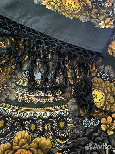 Павловопосадский шерстяной платок 150х150 бахрома