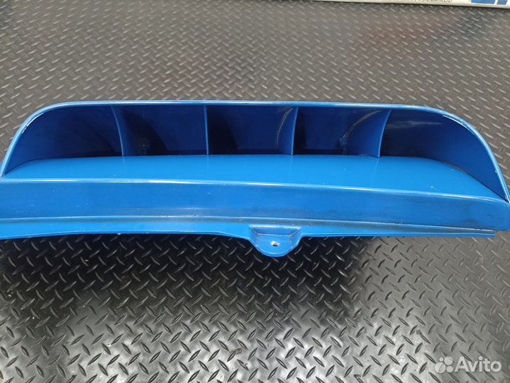 1400011 Дефлектор кабины левый