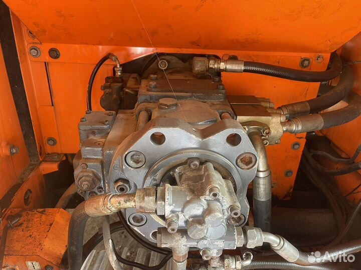 Гусеничный экскаватор DOOSAN DX225LCA, 2010
