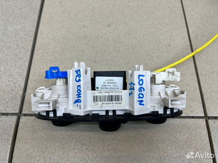 Блок управления отопителем Renault Logan K7MA812 1