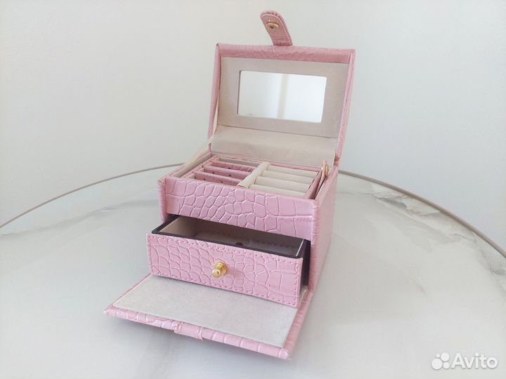 Шкатулка саквояж для украшений розовая