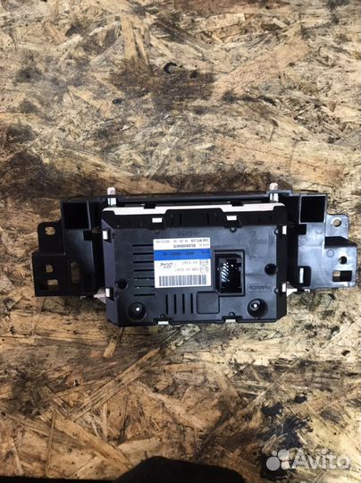 Дисплей информационный Ford Focus 3 2012