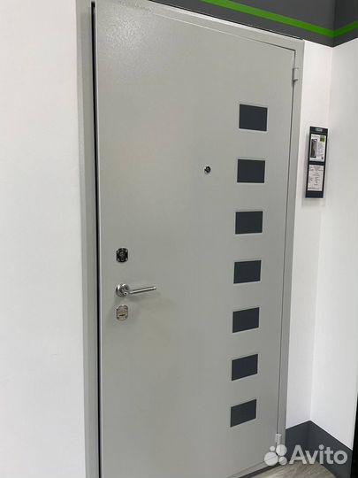 Входная стальная дверь