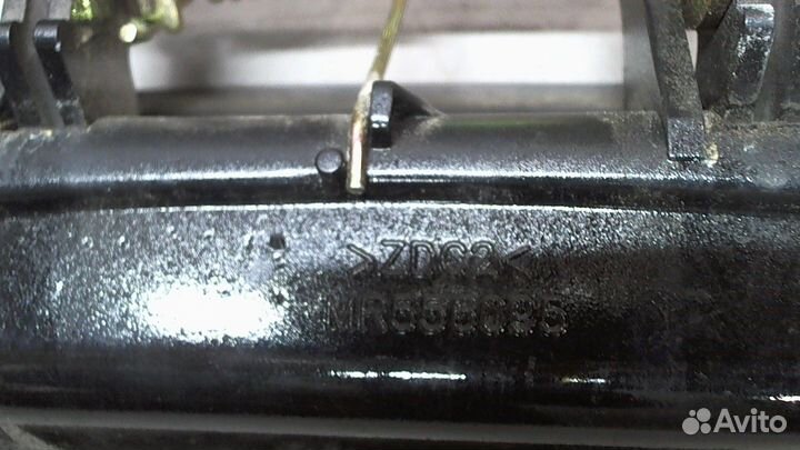 Ручка крышки багажника Mitsubishi Outlander, 2003