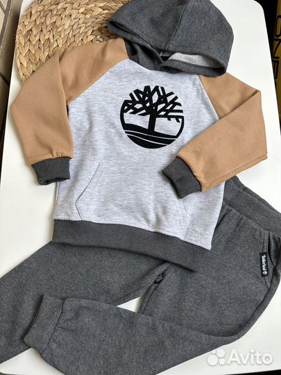 Костюм на мальчика новый 104-134