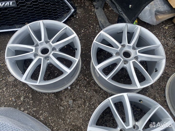 Диски Audi Q7 Volkswagen Touareg R18