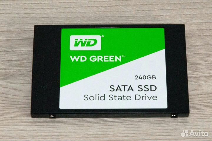 Жесткий диск: SSD 240GB WD green