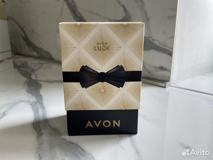 Подарочный набор Avon Luck туалетная вода лосьон