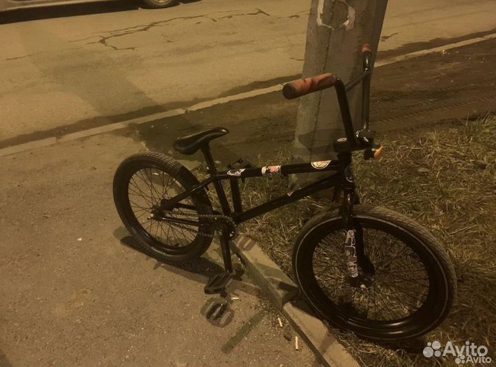 Трюковой велосипед BMX