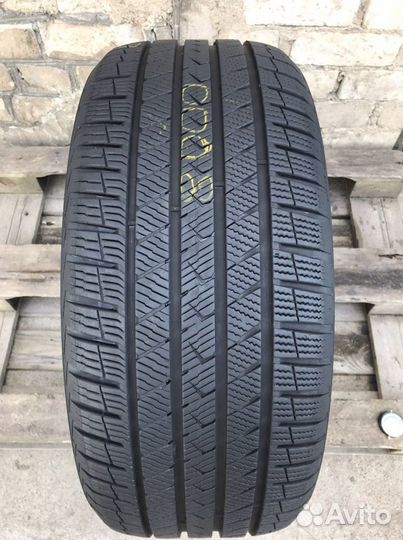 Vredestein Quatrac Pro 245/40 R20
