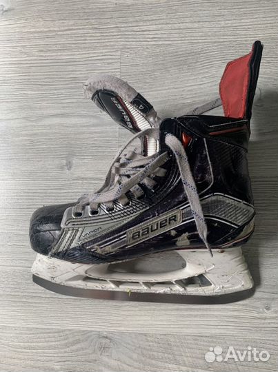 Коньки хоккейные размер 4 bauer Vapor