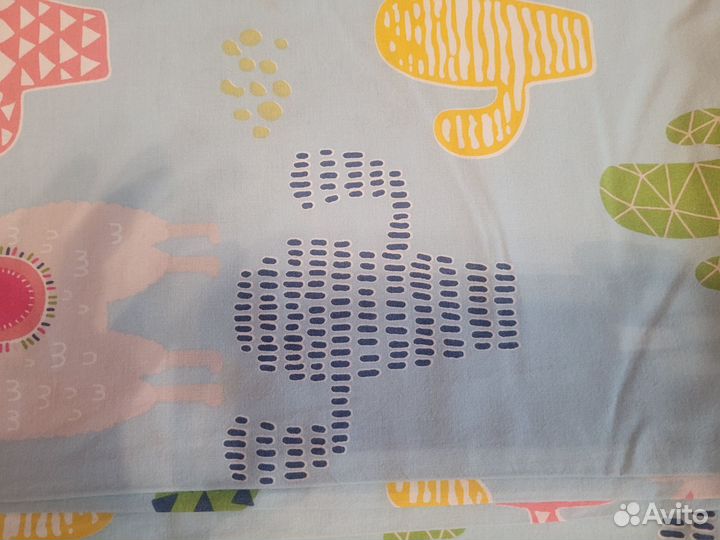 Детское одеяло и 2 комплекта белья