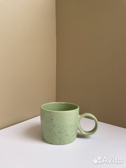 Кружка с круглой ручкой