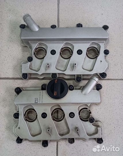 Клапанная крышка двигателя caja 3.0
