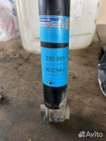 Амортизаторы кабины боковые actros