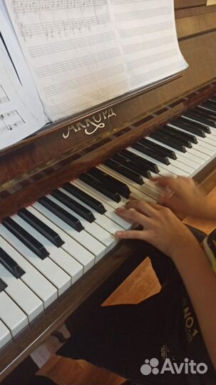 Педагог по вокалу, фортепиано, сольфеджио