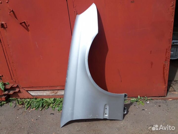 Крыло правое Мерседес w211