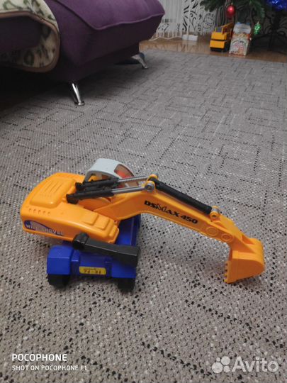 Экскаватор игрушка