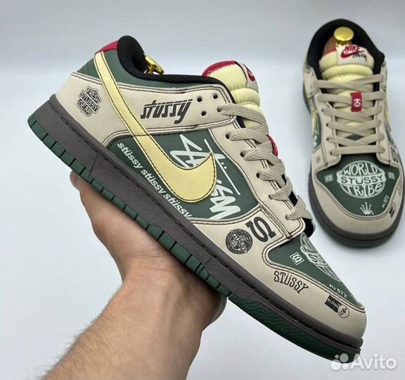 Nike Dunk SB Low Stussy 572