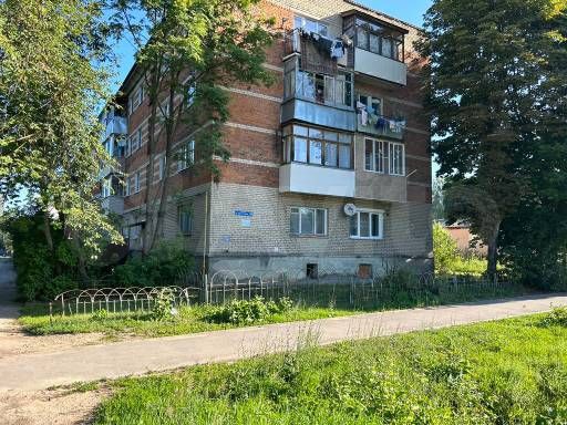 2-к. квартира, 43 м², 1/4 эт.