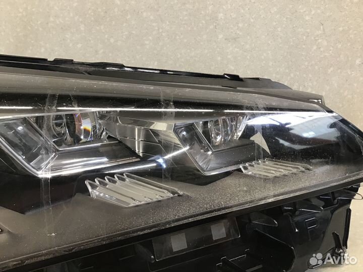 Фара правая Lexus NX 200 300H 2014