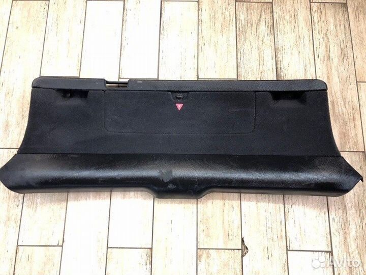 Обшивка крышки багажника Audi A4 универсал 1.8