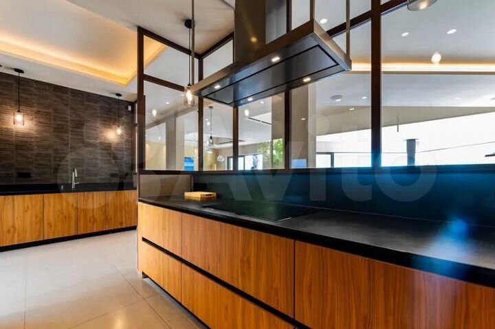 Коттедж 280 м² на участке 5 сот.