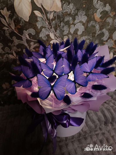 Букет из бабочек с сухоцветами