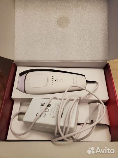 Фотоэпилятор Philips Lumea Essential