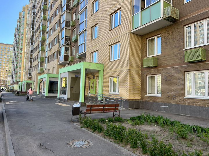 2-к. квартира, 56,2 м², 12/17 эт.