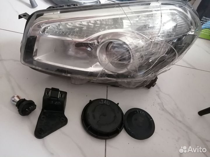 Фара передняя в разборе Nissan Qashqai J10