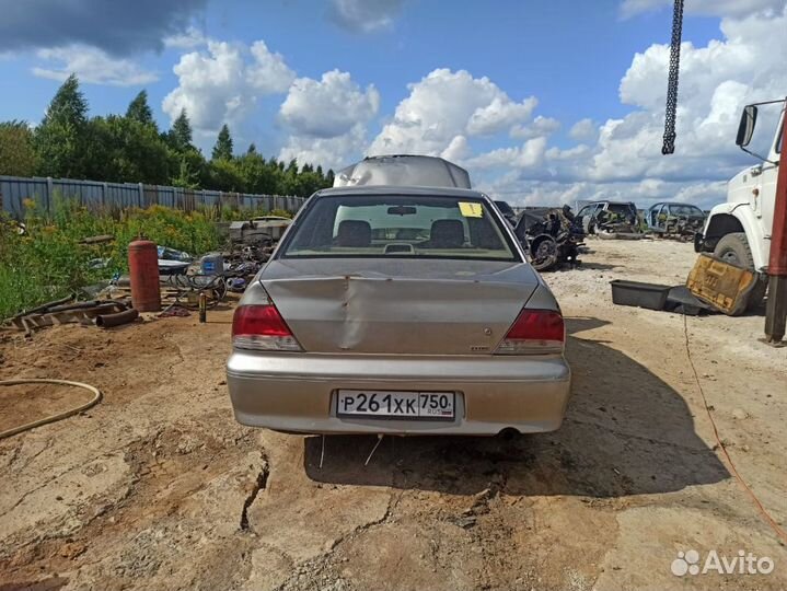 В Разборе Mitsubishi Lancer Cedia IX 2002 1.5 Вари