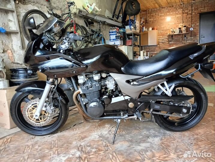 Kawa zr7