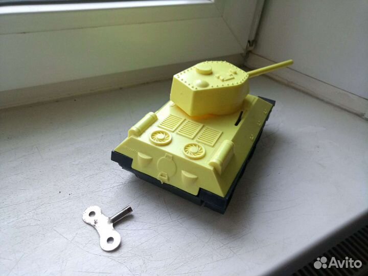 Игрушка модель танка СССР